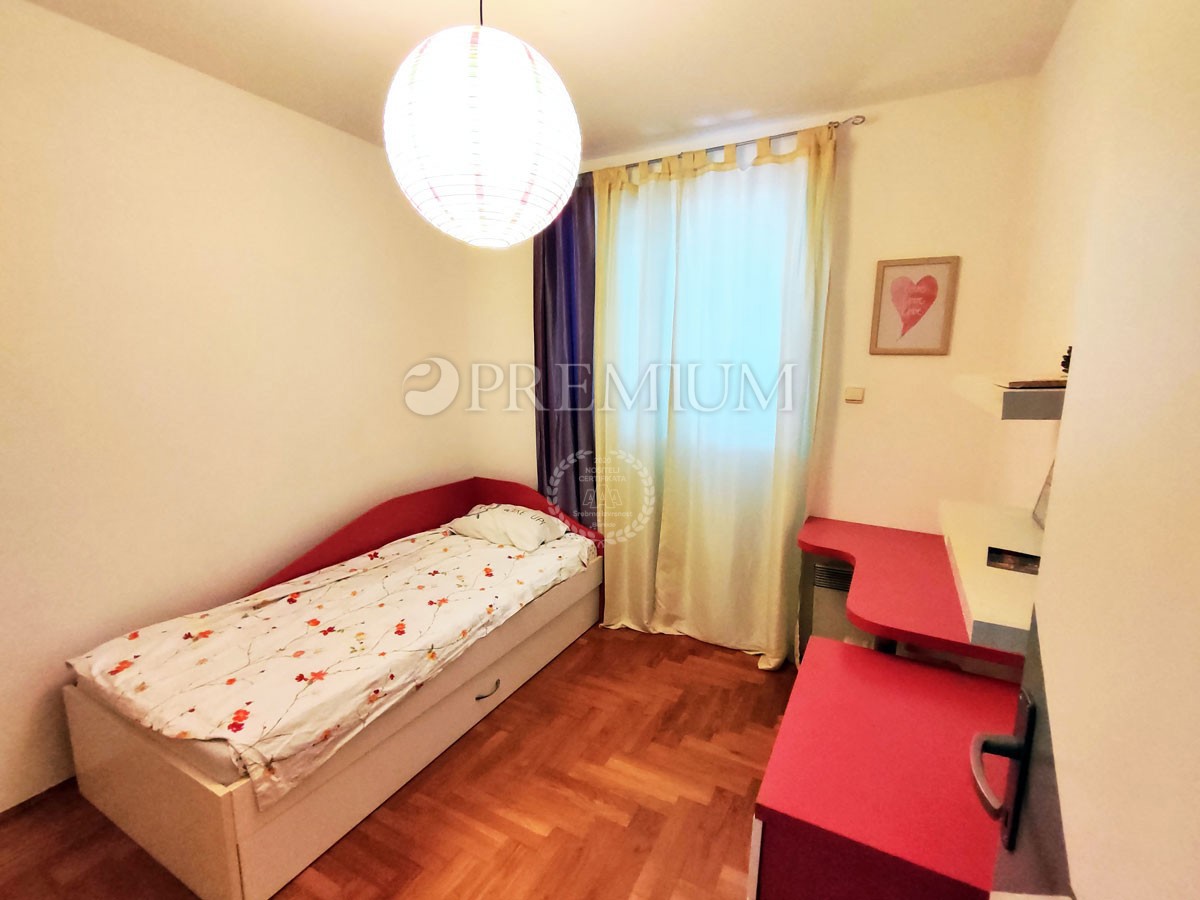 Malinska, appartamento in vendita al piano terra, 600 metri dal mare!