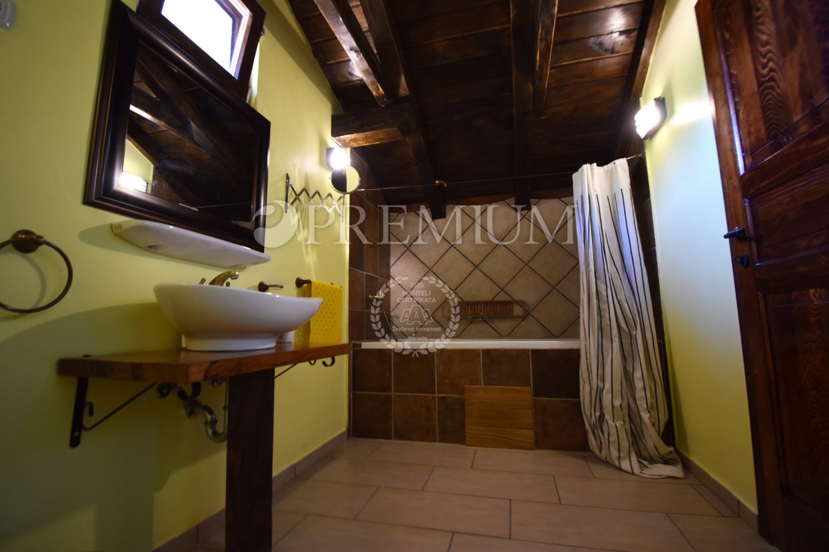 Vecchia casa di pietra Ičići, Opatija - Okolica, 511m2