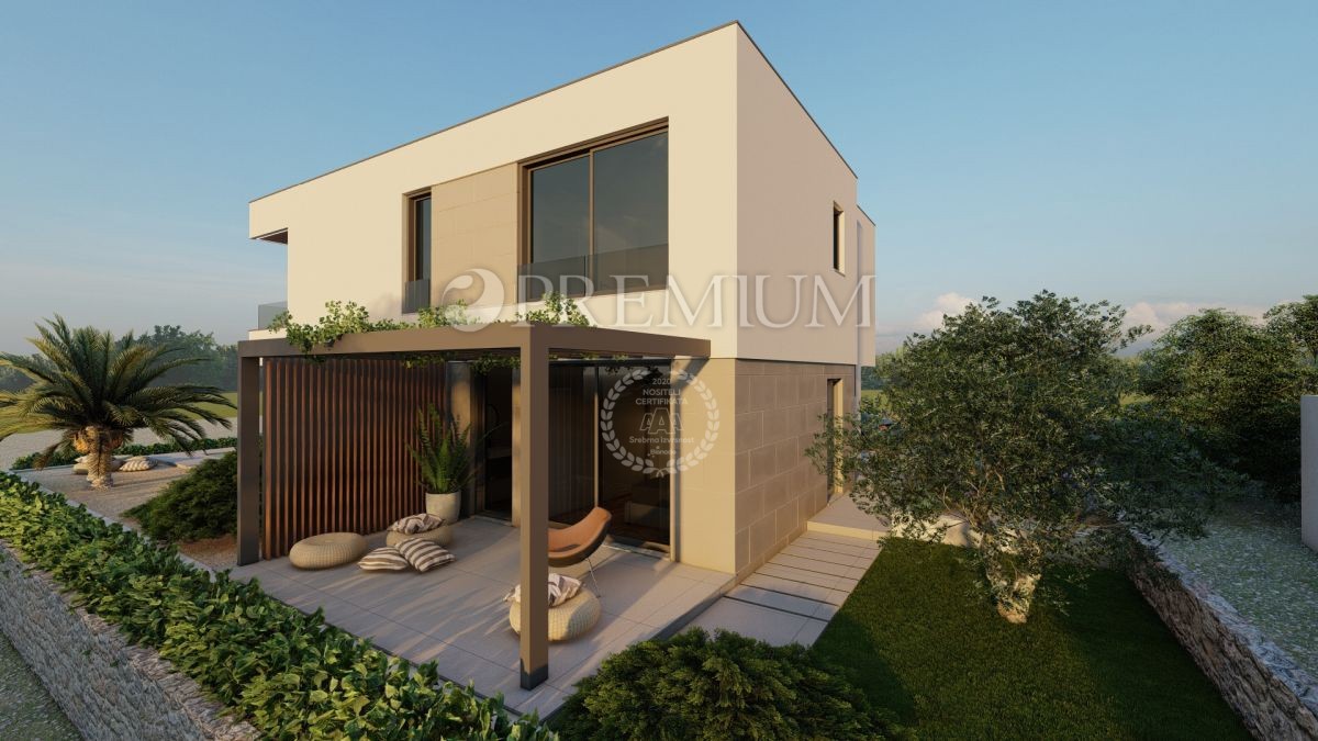 Krk, terreno edificabile con permesso, 2,5 km dal mare!