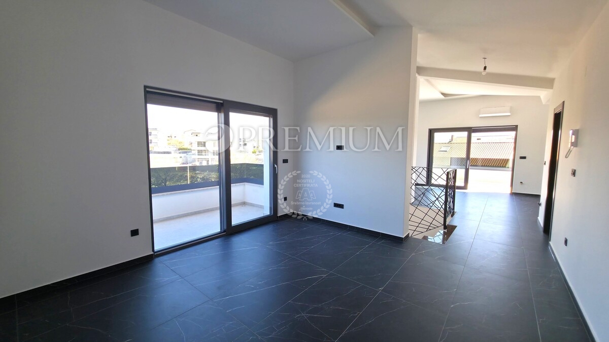 Krk, attico con vista mare, nuova costruzione!