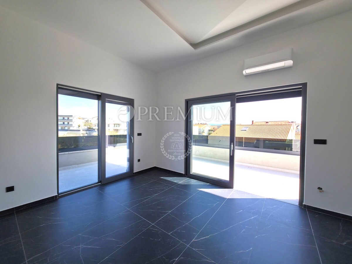 Krk, attico con vista mare, nuova costruzione!