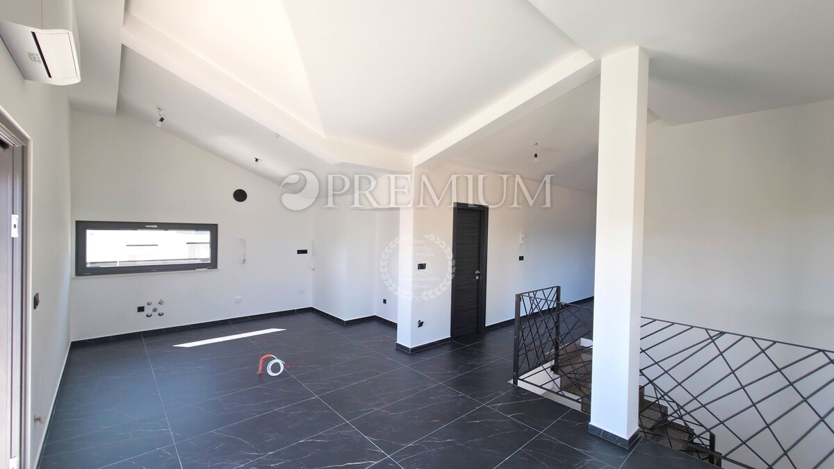 Krk, attico con vista mare, nuova costruzione!