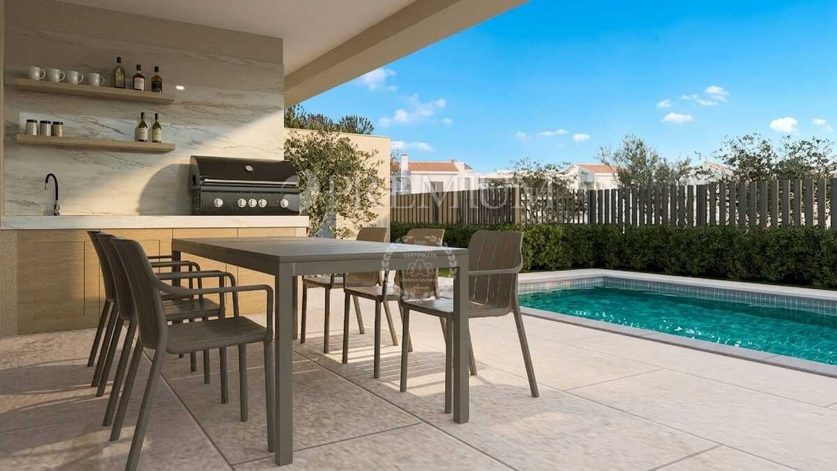 Malinska, casa con piscina e vista mare, nuova costruzione!