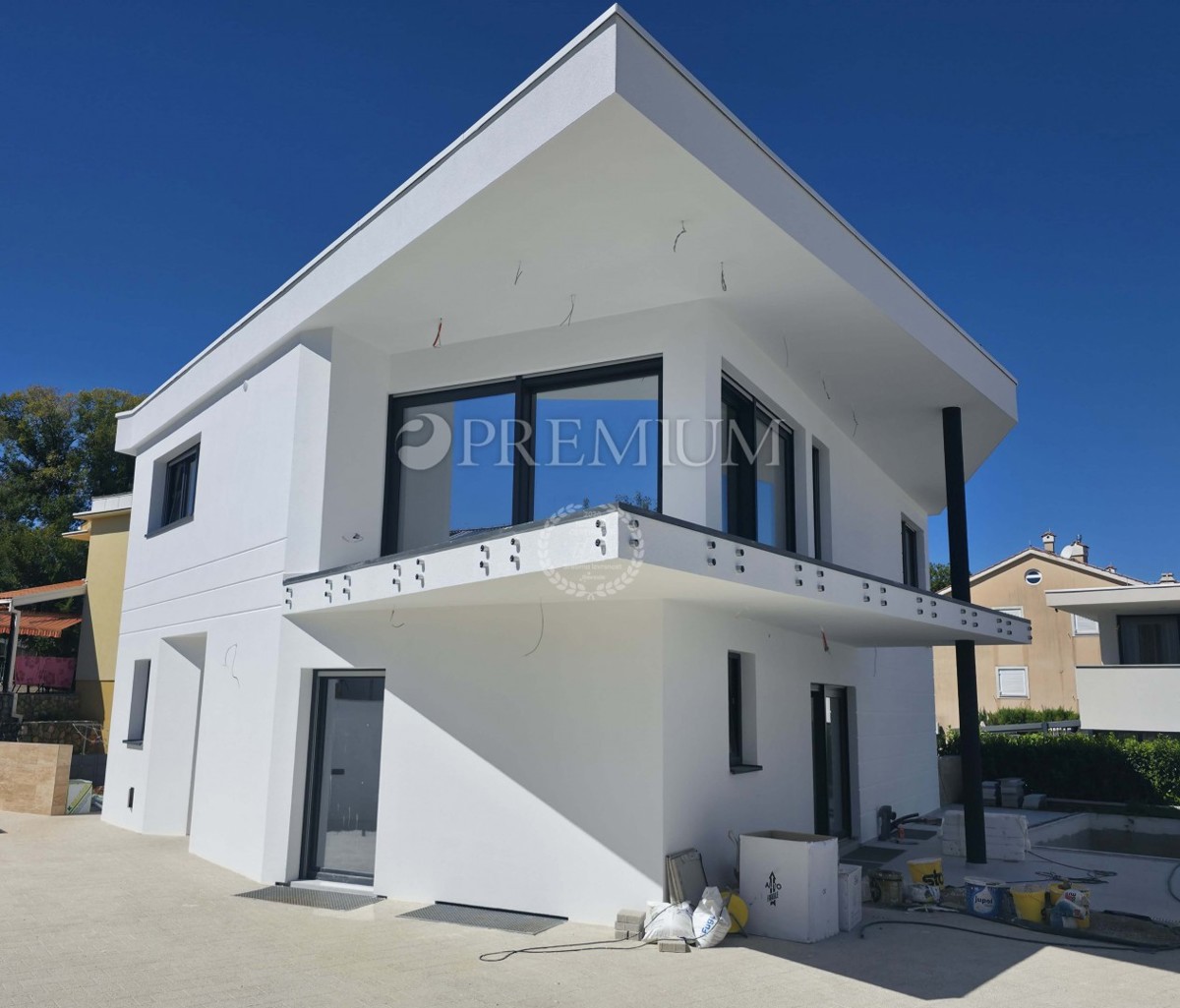 Malinska, imponente casa bifamiliare con piscina!
