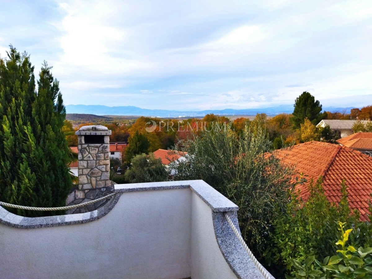 Dintorni di Dobrinj, casa familiare in una posizione tranquilla!