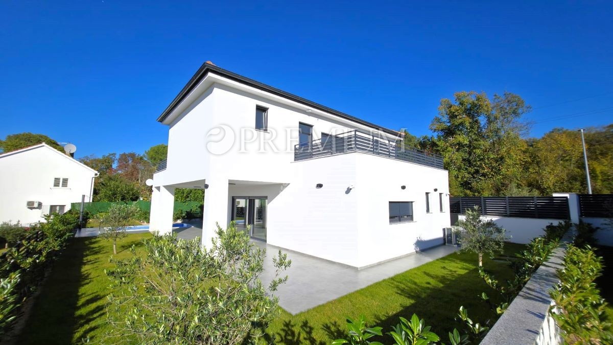 Malinska, nuova casa familiare in una posizione tranquilla!