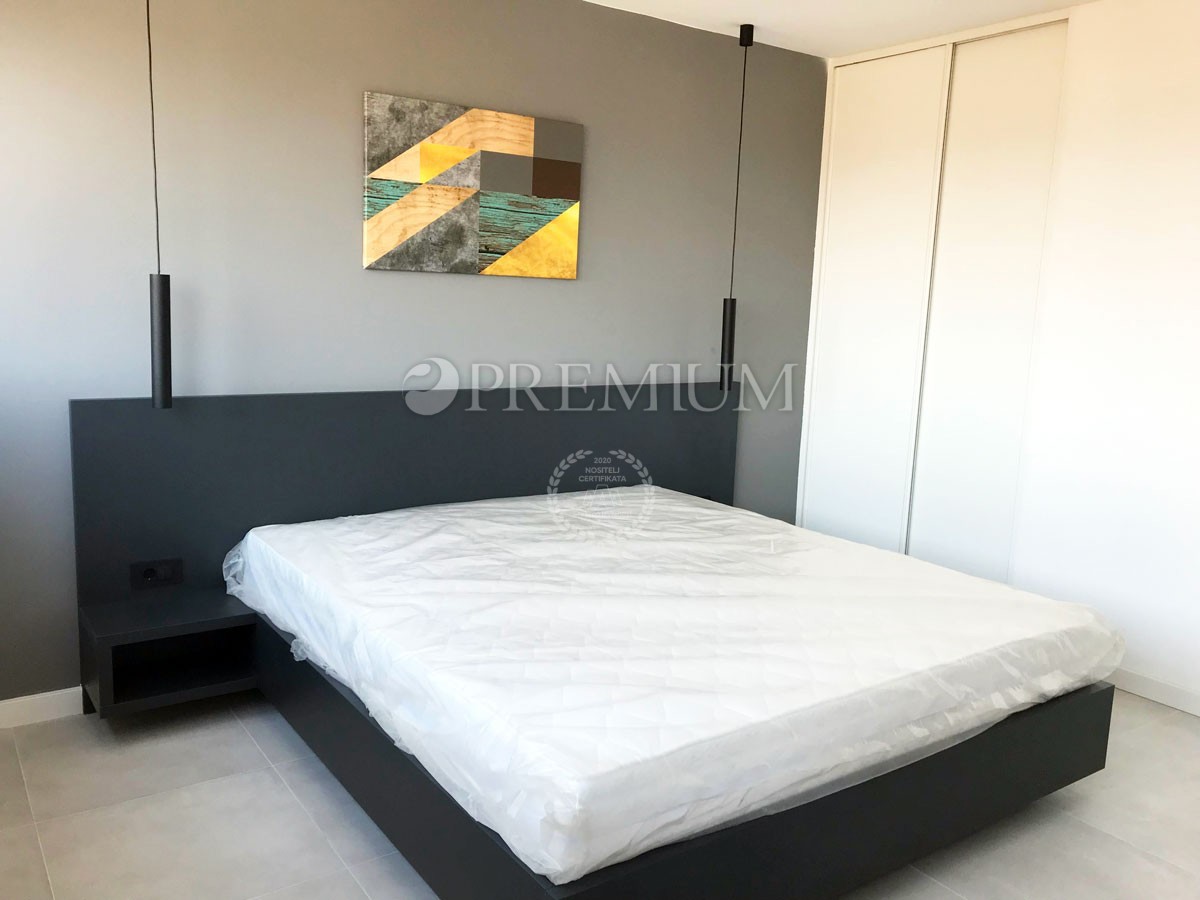 Krk, dintorni, nuova costruzione di lusso in vendita in una posizione tranquilla!