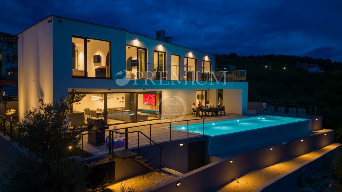 Krk, villa con piscina ai margini della zona di costruzione!