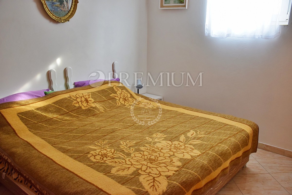 Isola di Krk, dintorni, casa arredata con piscina e giardino