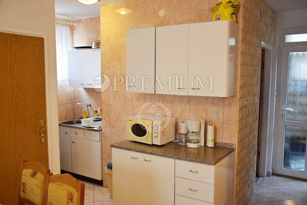 Isola di Krk, dintorni, casa arredata con piscina e giardino