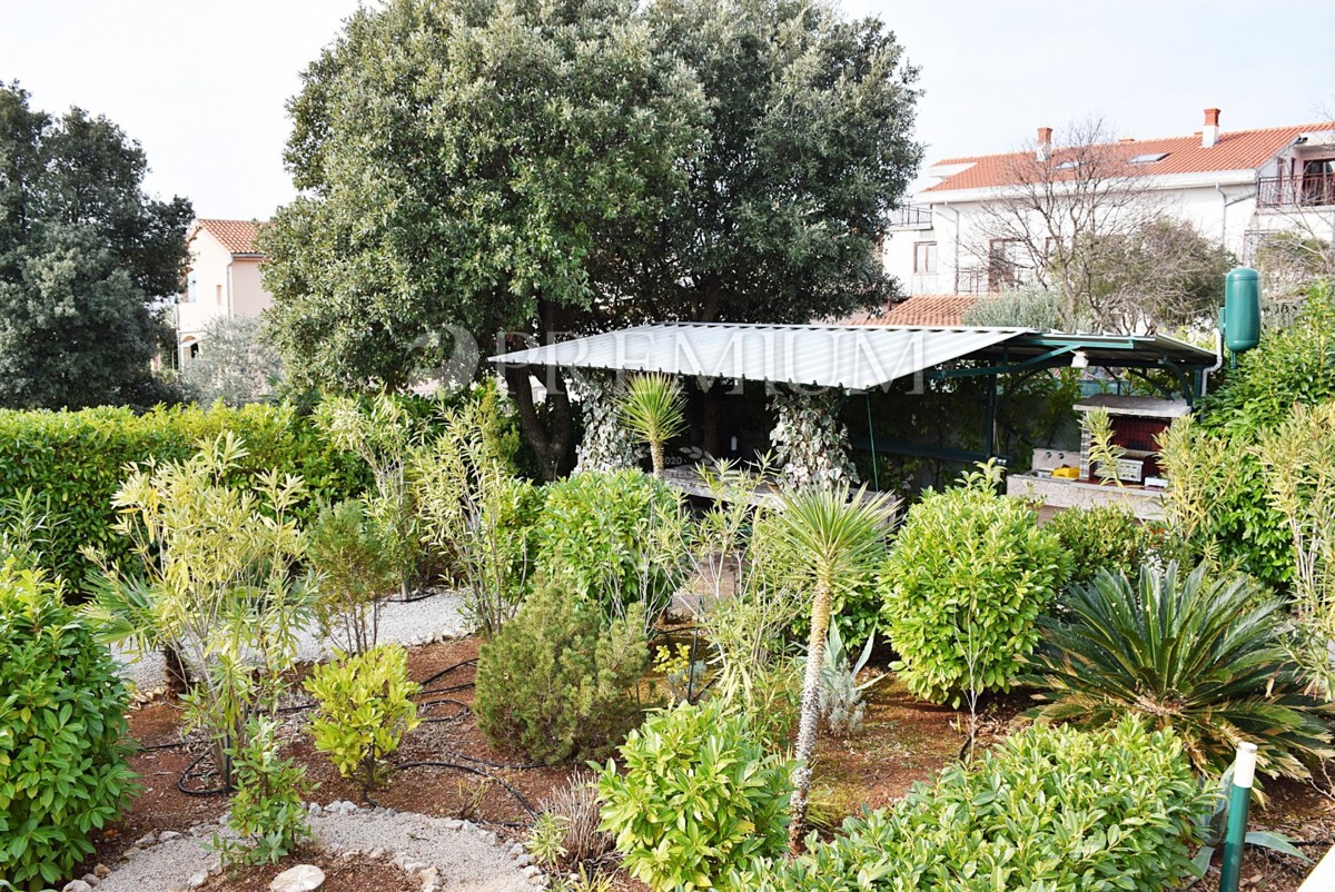 Isola di Krk, dintorni, casa arredata con piscina e giardino