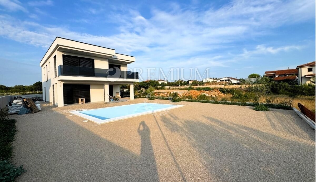 Krk, nuova casa indipendente con piscina!
