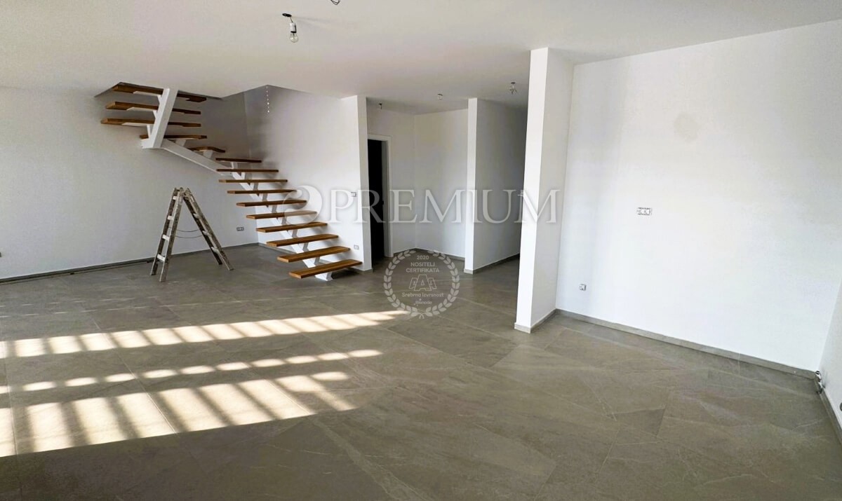 Krk, nuova casa indipendente con piscina!