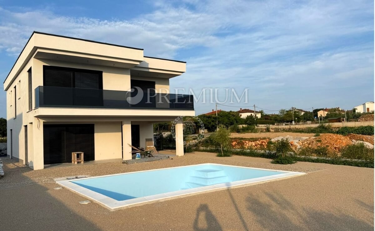 Krk, nuova casa indipendente con piscina!