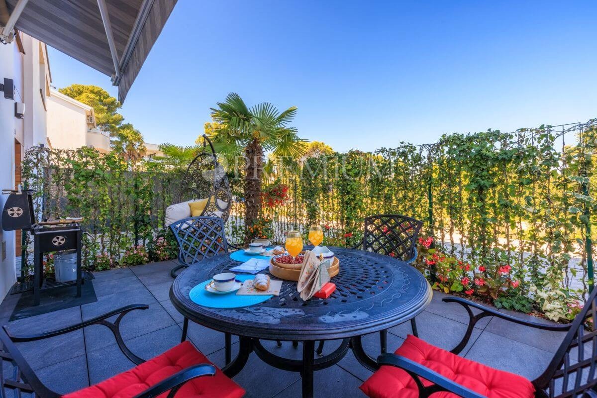 Malinska, Appartamento al piano terra in villa urbana!