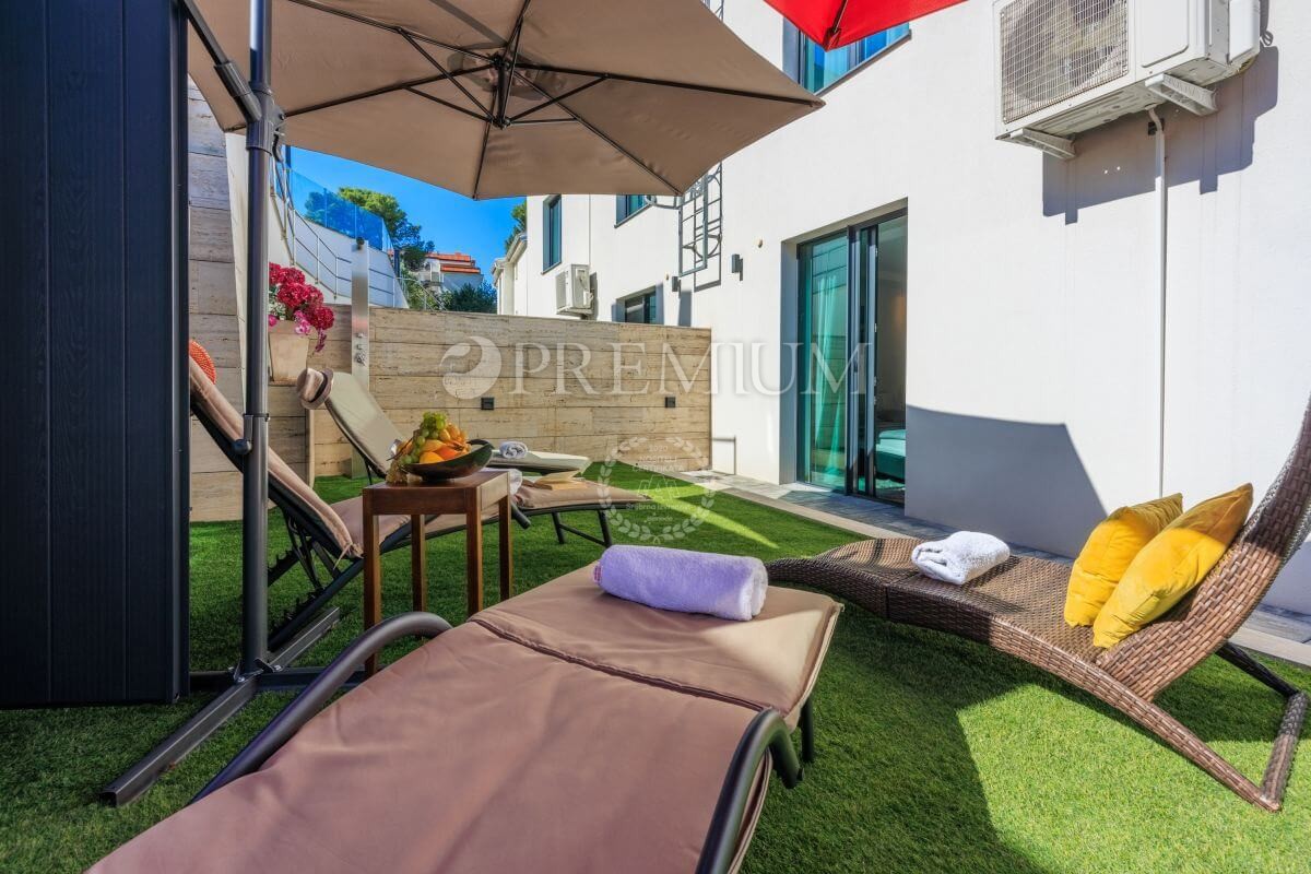 Malinska, Appartamento al piano terra in villa urbana!