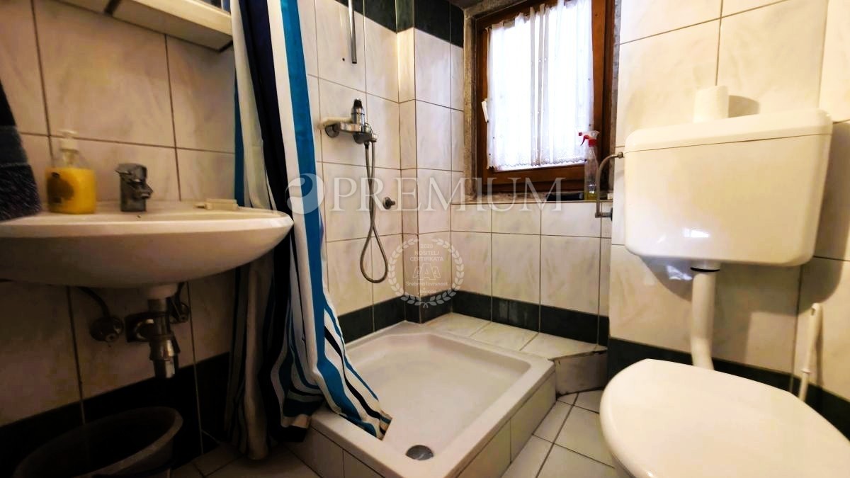 Punat, appartamento con due camere da letto, a 350m dal mare