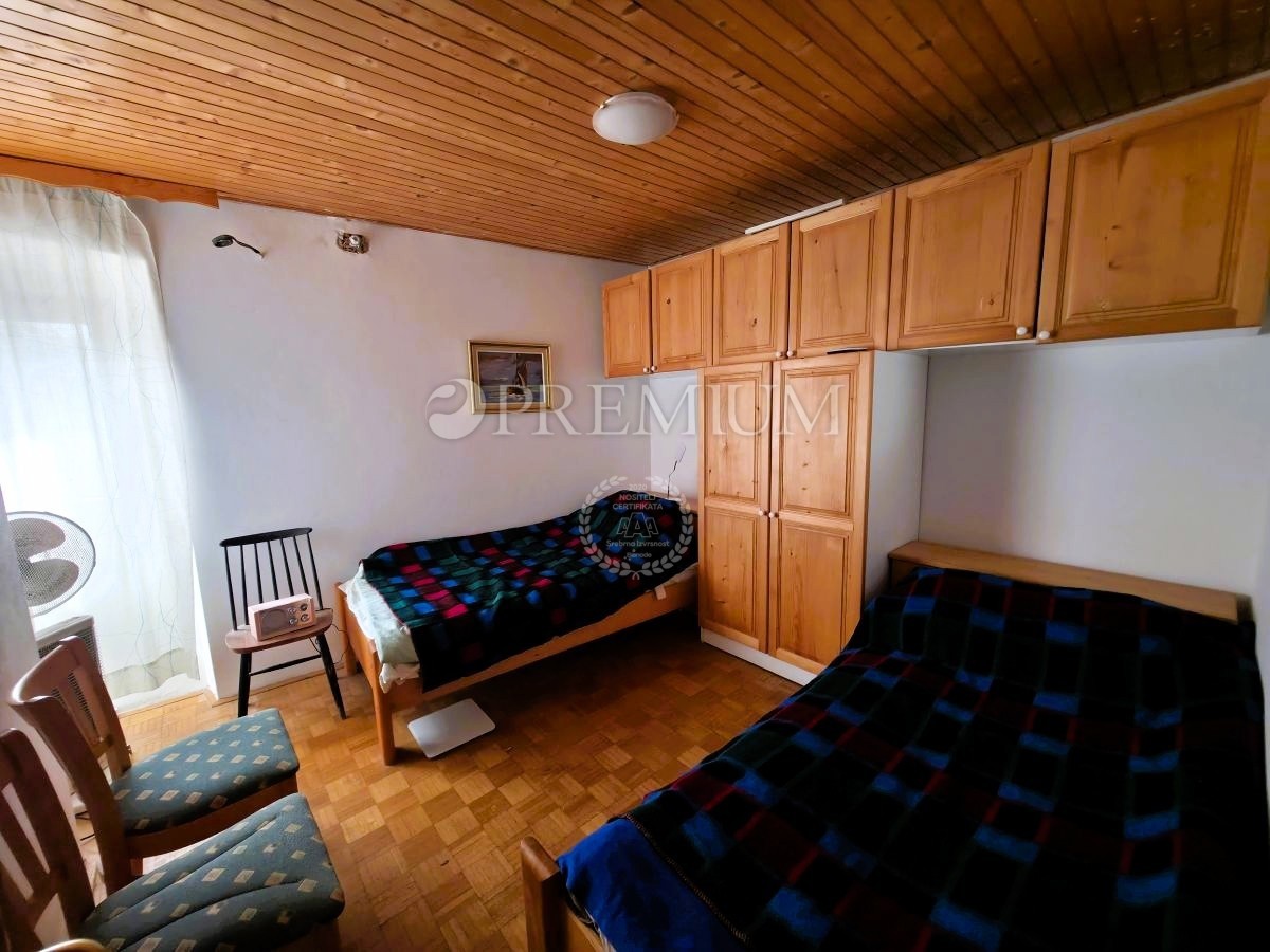 Punat, appartamento con due camere da letto, a 350m dal mare
