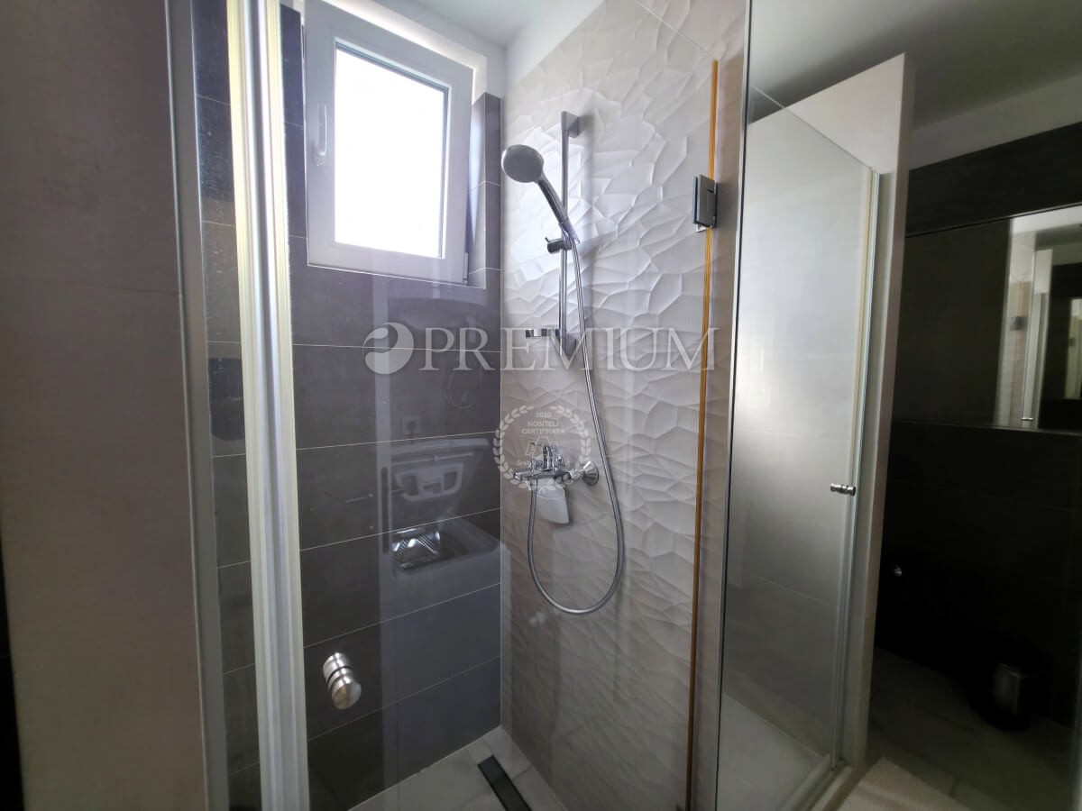 Njivice, 2 appartamenti arredati con vista mare