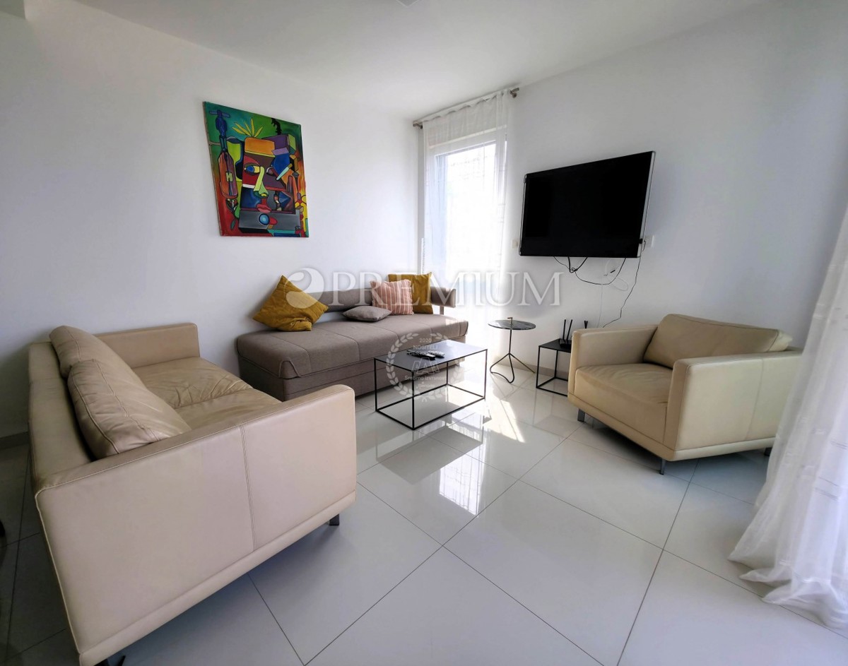 Njivice, 2 appartamenti arredati con vista mare