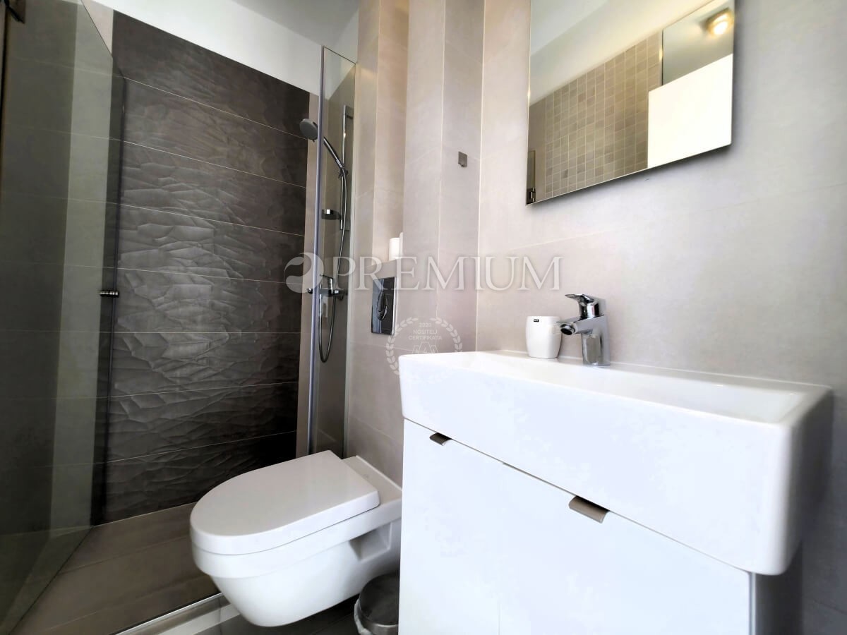 Njivice, 2 appartamenti arredati con vista mare