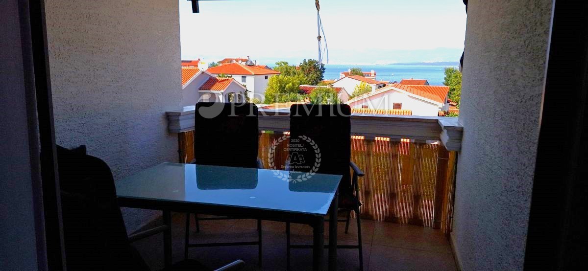 Malinska, appartamento con vista mare, posizione tranquilla!