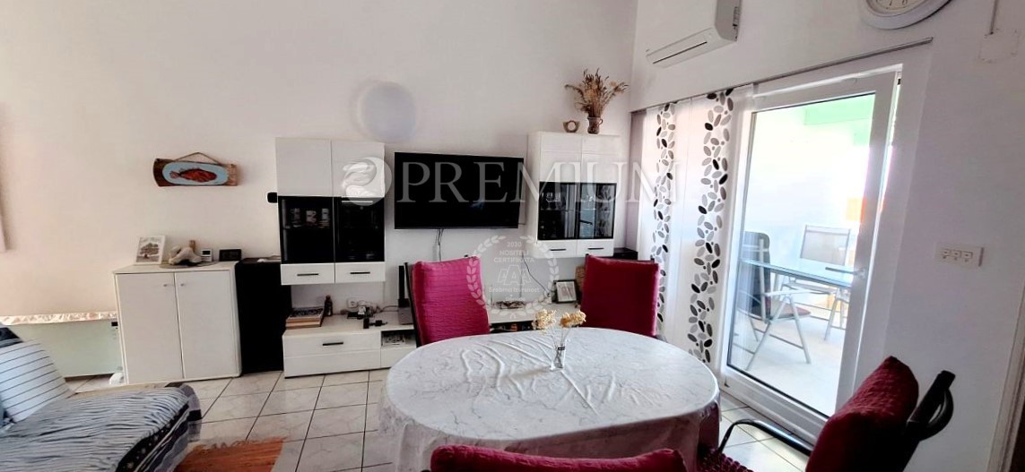 Malinska, appartamento con vista mare, posizione tranquilla!