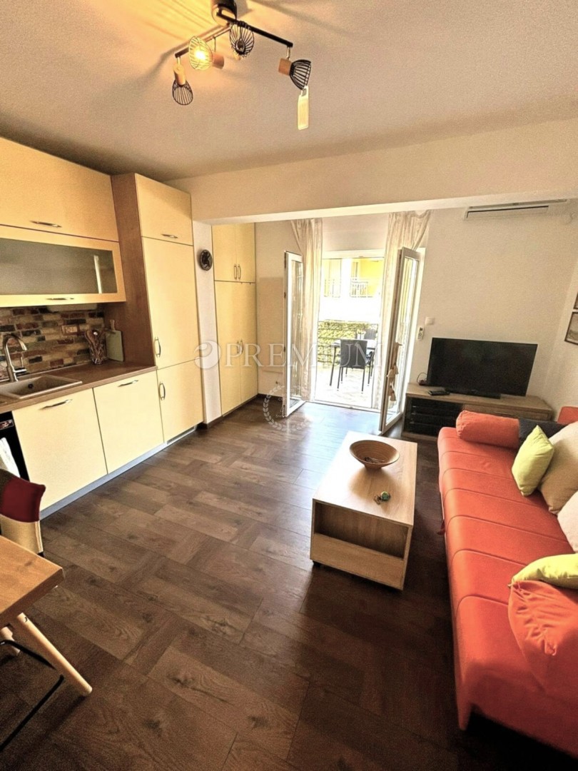 Njivice, appartamento in vendita – ottima posizione!