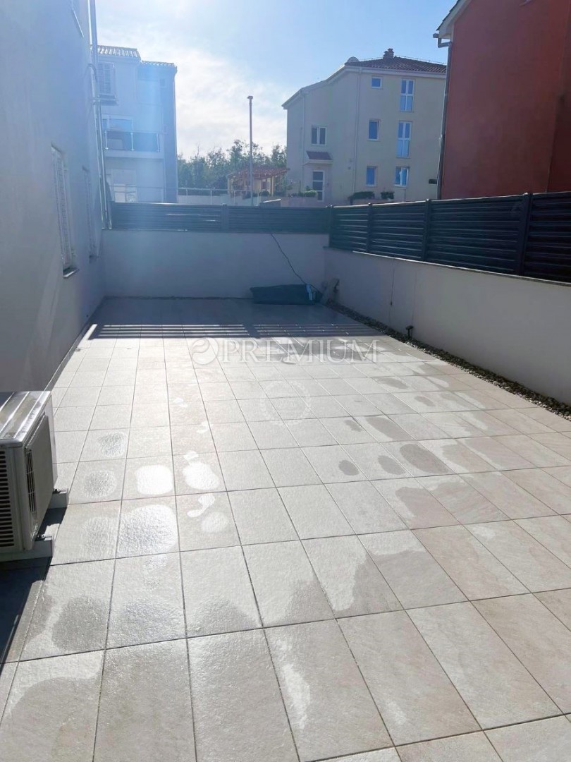 Malinska – appartamento al piano terra con giardino!