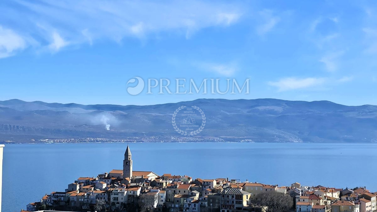 Vrbnik – nuovo appartamento con jacuzzi e vista mare!