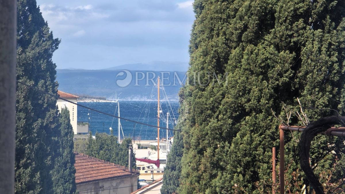 Malinska, casa in centro, rara opportunità!