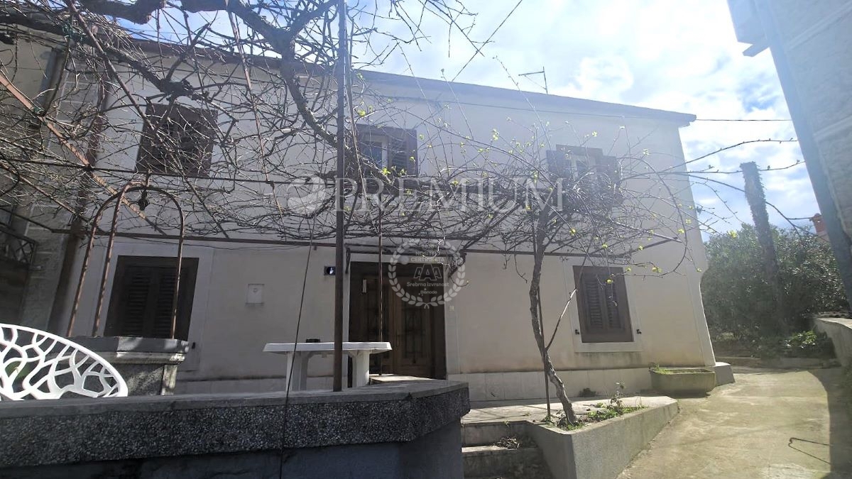 Malinska, casa in centro, rara opportunità!