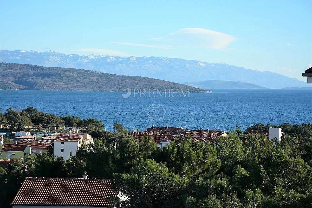 Città di Krk, appartamento in vendita in posizione eccellente con splendida vista sul mare!