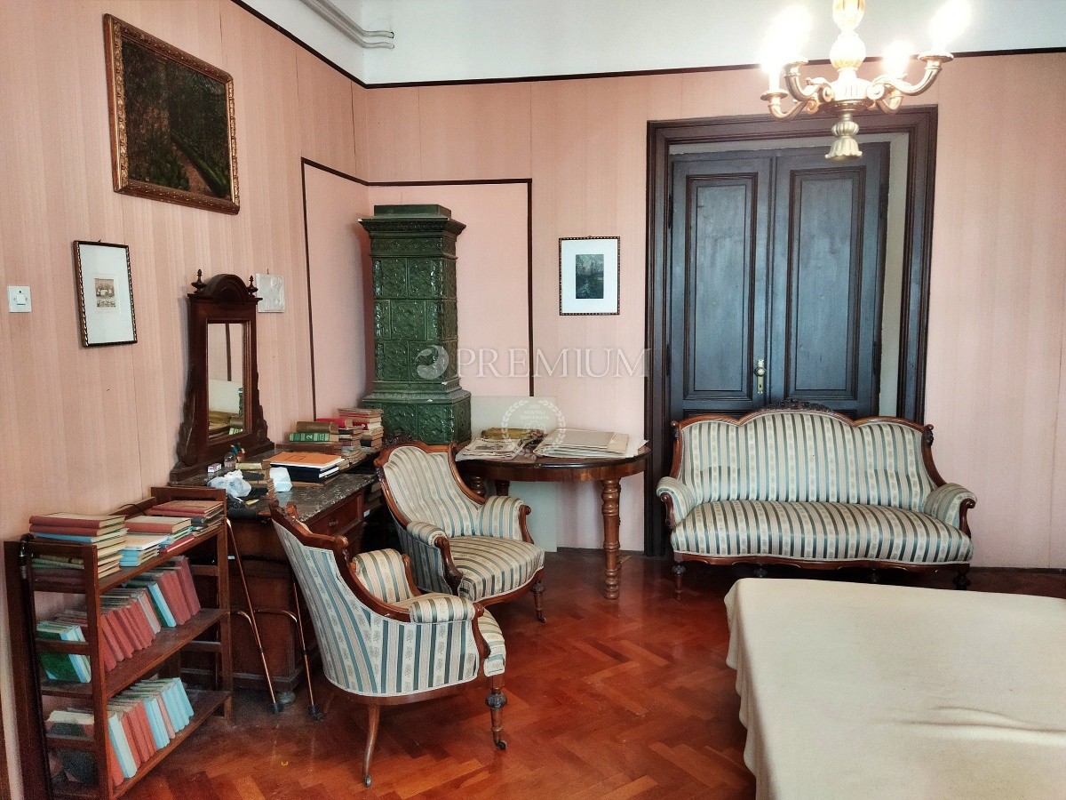 Rijeka, un appartamento spazioso in una villa storica, con vista sul mare!