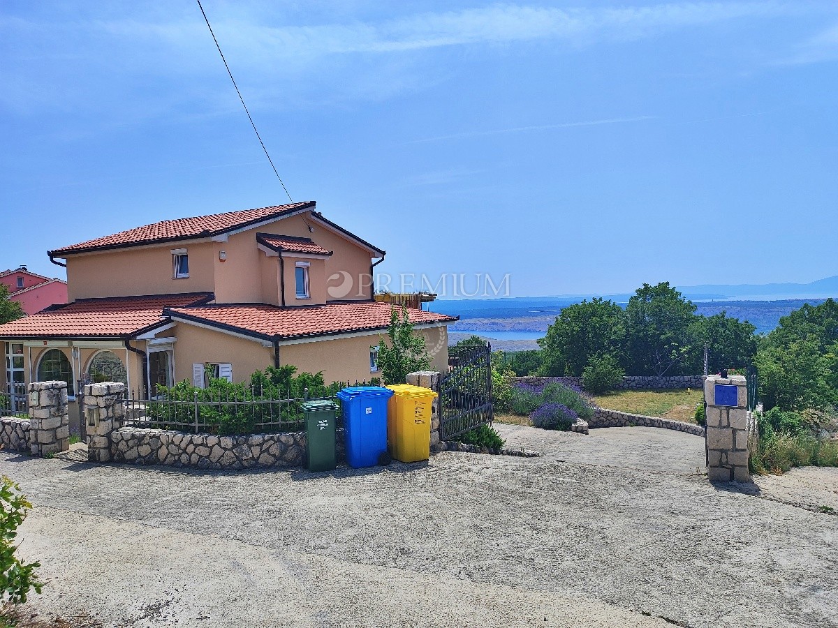 Šmrika, vendita di una casa indipendente con piscina!