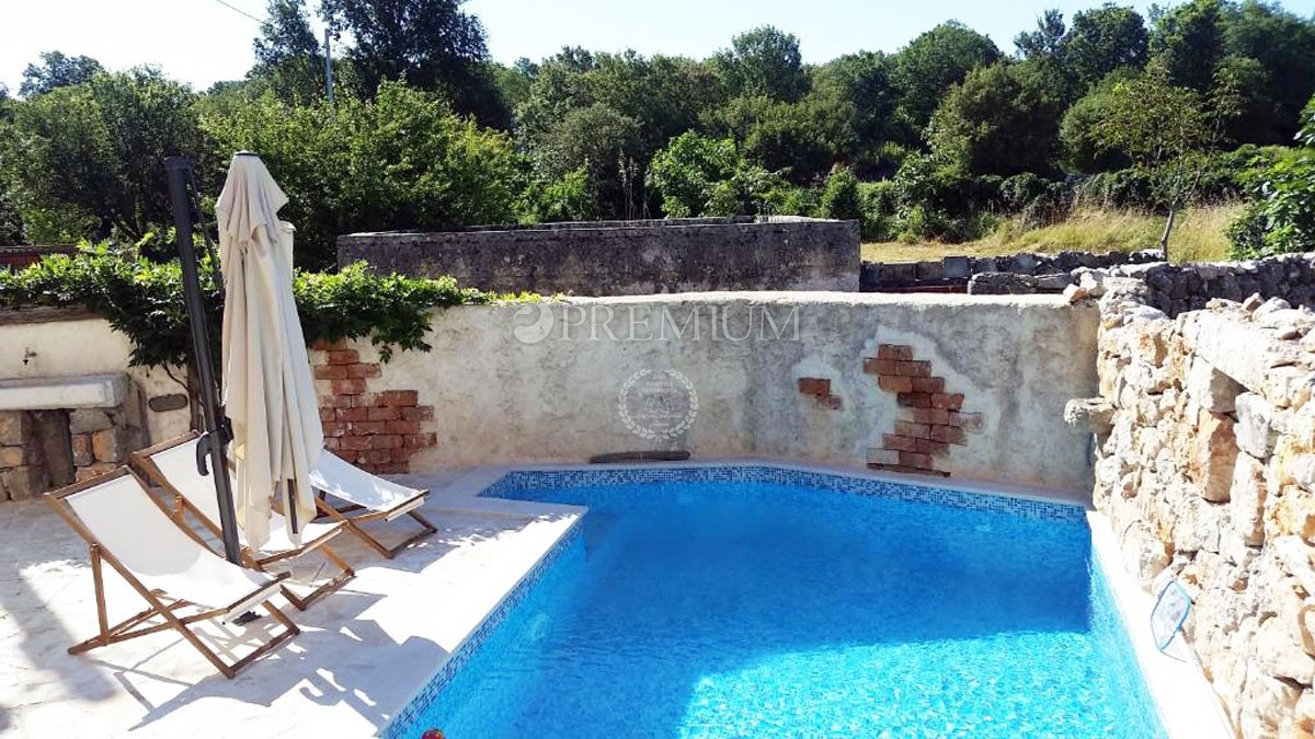 Malinska, casa mediterranea autoctona con piscina!