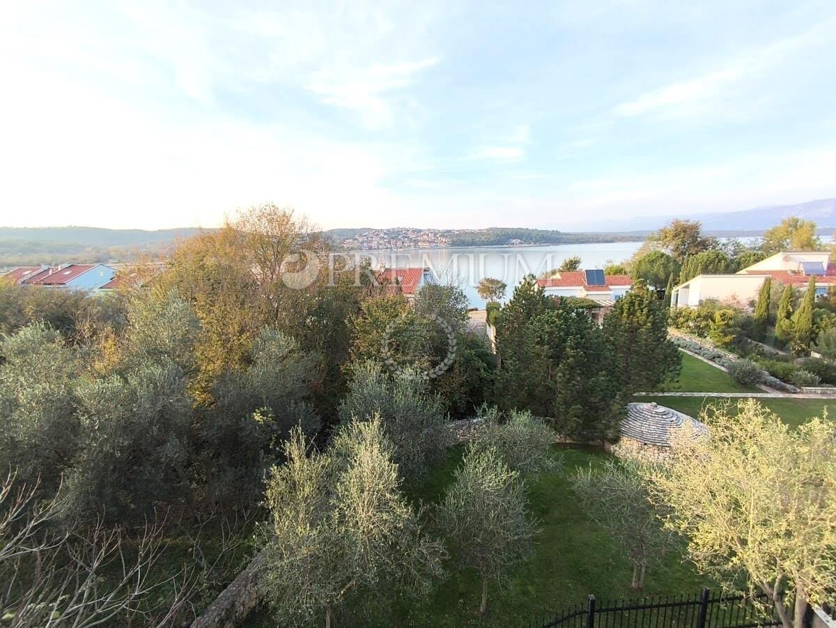 Soline, appartamento arredato con vista mare, a 150 m dalla spiaggia!