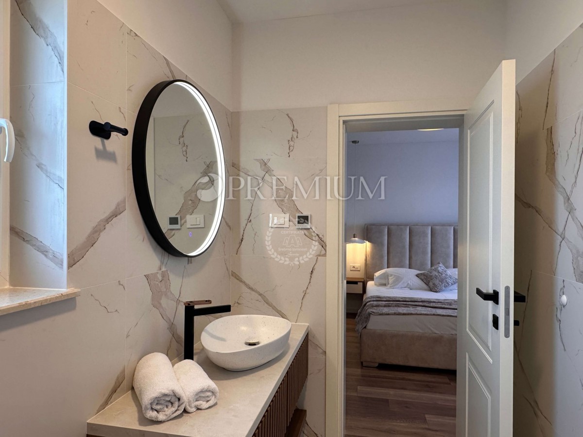 Dobrinj, casa di lusso di nuova costruzione con piscina!