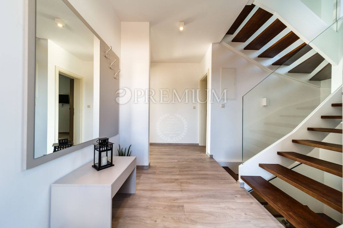 Malinska, casa indipendente di lusso con vista mare!