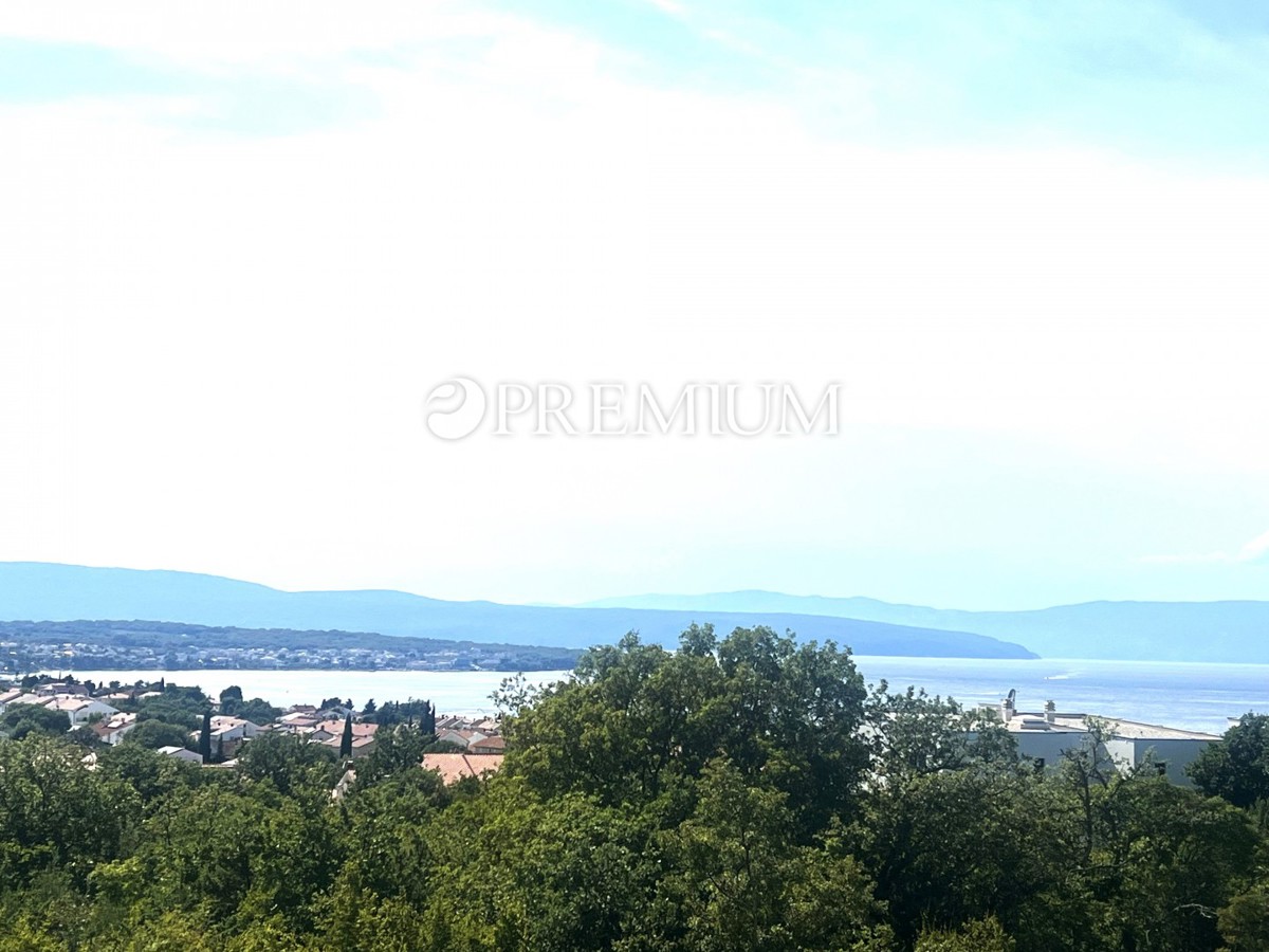 Malinska,casa a schiera con piscina e vista mare.