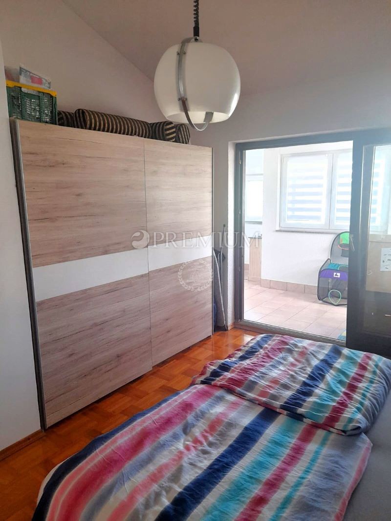 Punat, appartamento con giardino, a 500 m dal mare!