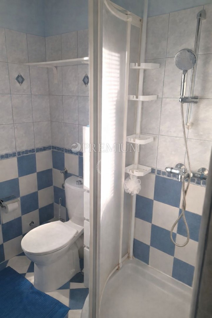 Punat, appartamento con giardino, a 500 m dal mare!