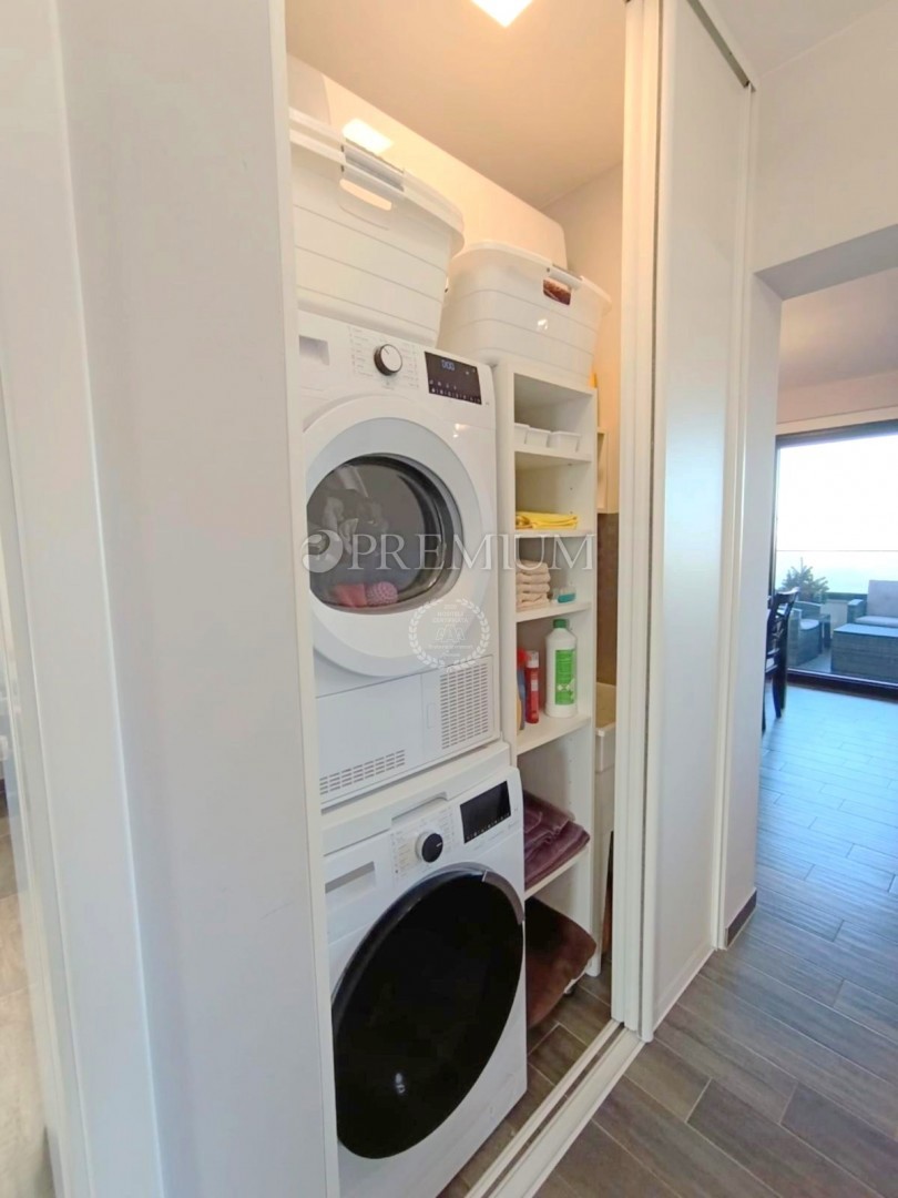 Malinska, appartamento con ampia terrazza in villa urbana!