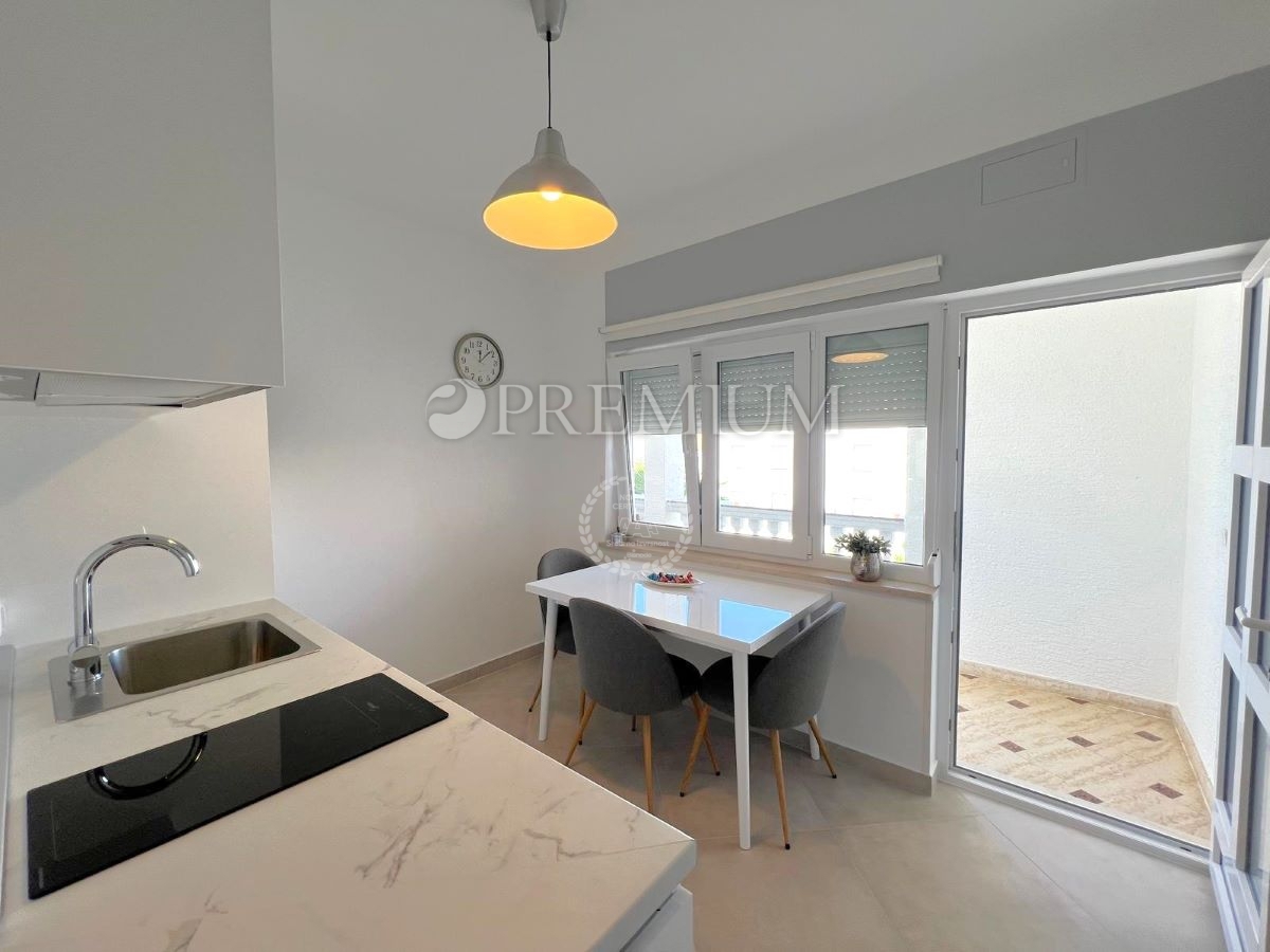 Appartamento Malinska, Krk – vista mare, posto auto!