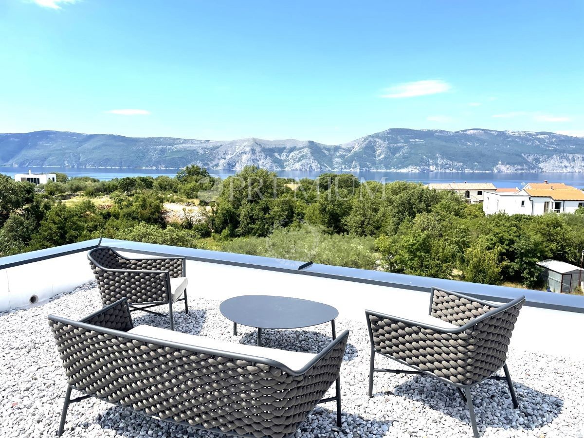 Dintorni della città di Krk, nuova costruzione di lusso, con vista mare e piscina!