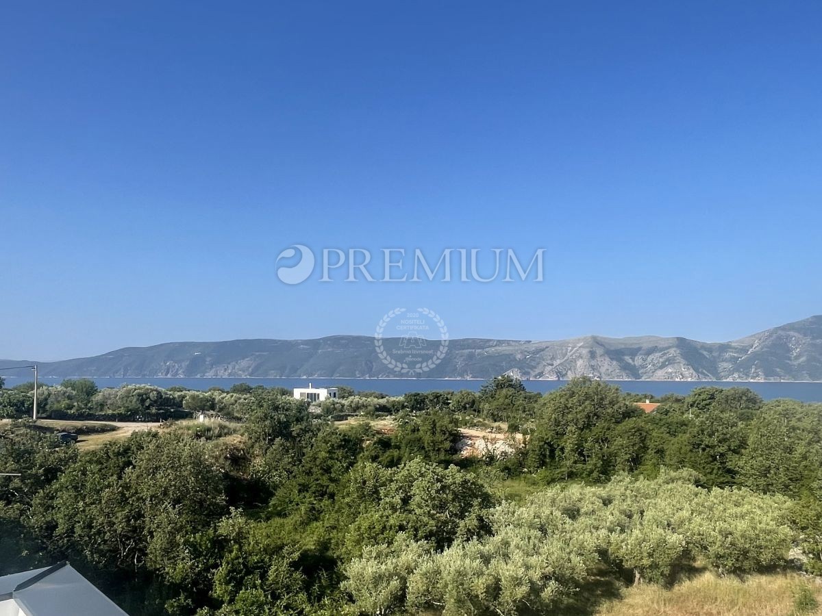 Dintorni della città di Krk, nuova costruzione di lusso, con vista mare e piscina!