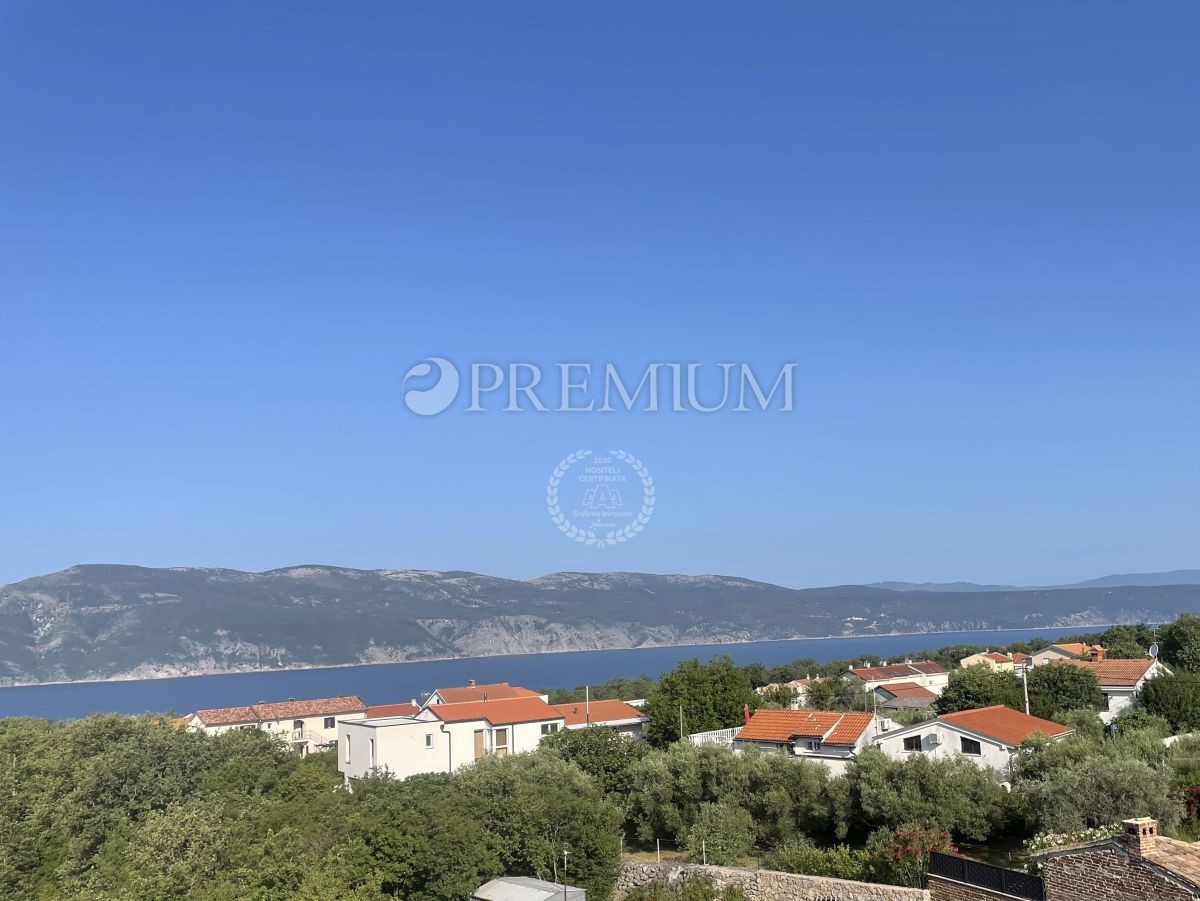 Dintorni della città di Krk, nuova costruzione di lusso, con vista mare e piscina!