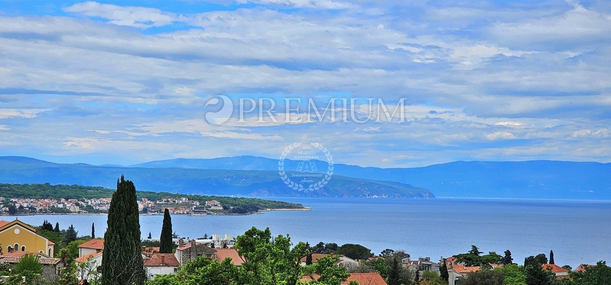 Malinska, spazioso appartamento con una bellissima vista sul mare!