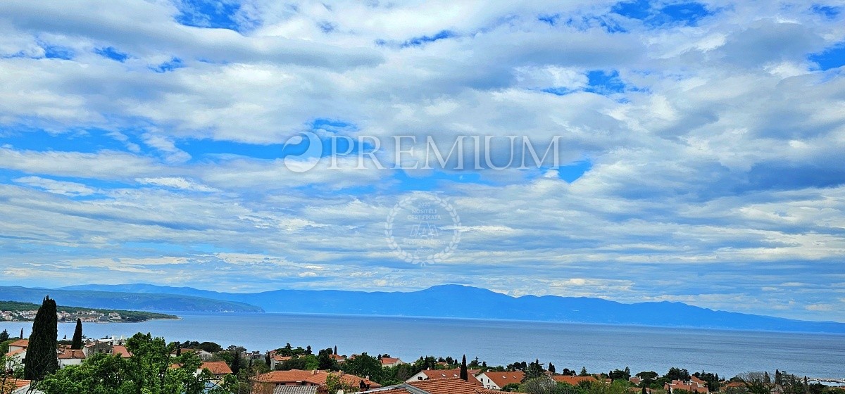 Malinska, spazioso appartamento con una bellissima vista sul mare!