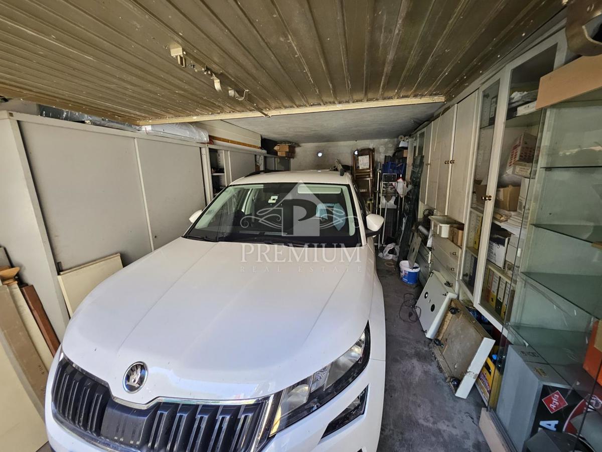 APPARTAMENTO SU DUE PIANI, GARAGE, GIARDINO